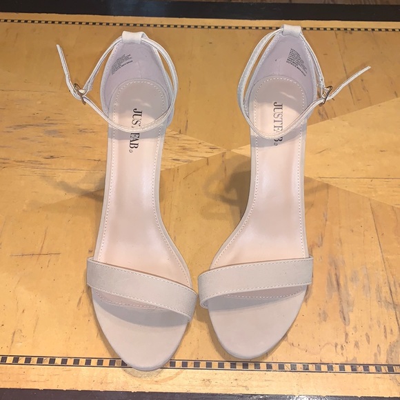 NWOT JustFab Makemba Heeled Sandals - Picture 1 of 4
